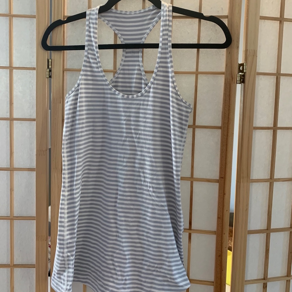 Lululemon tank